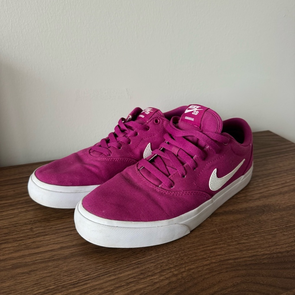 Nike SB Canvas Sneakers